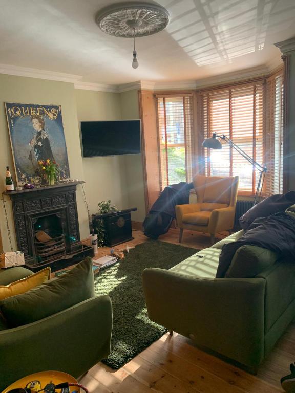 Luxury Victorian Townhouse - Mulligan's Rest - B&B Deal