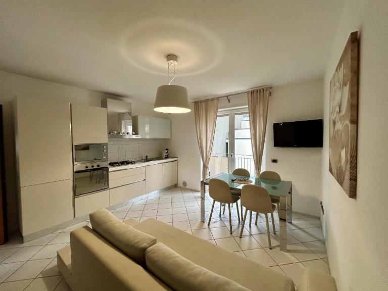 RESIDENCE MAXIM - Ferienwohnung Nago-Torbole