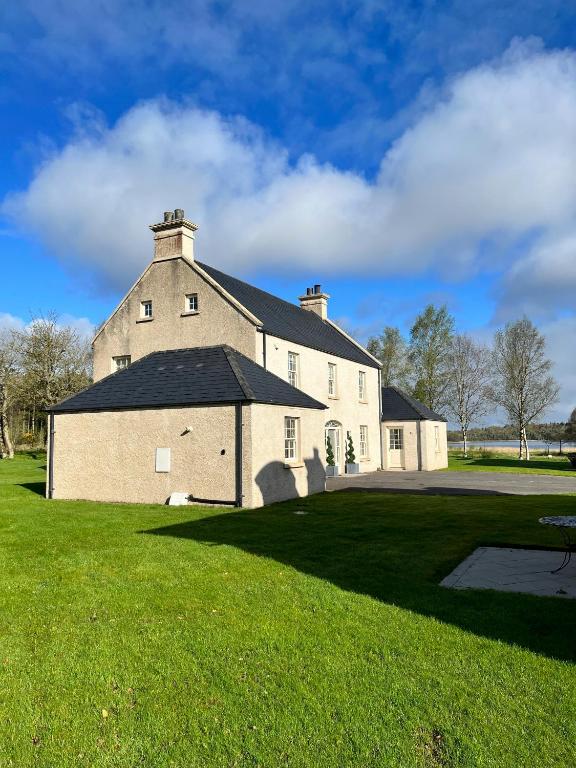 The Lough Erne House at Golf Village Lough Erne Resort - Chambres d'hôtes Enniskillen