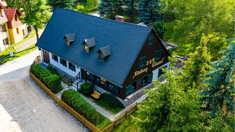 Dom Zielony Kamień z jacuzzi i bilardem - B&B Szklarska Poręba