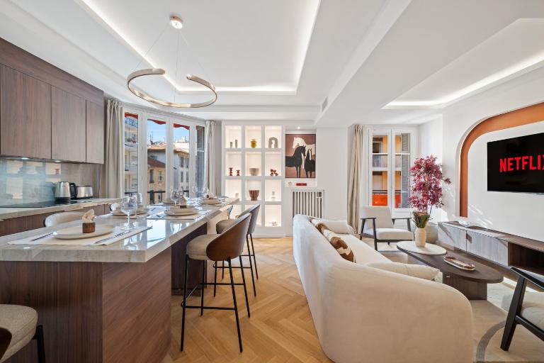luxueux, spacieux dans le quartier du port - B&B Niza