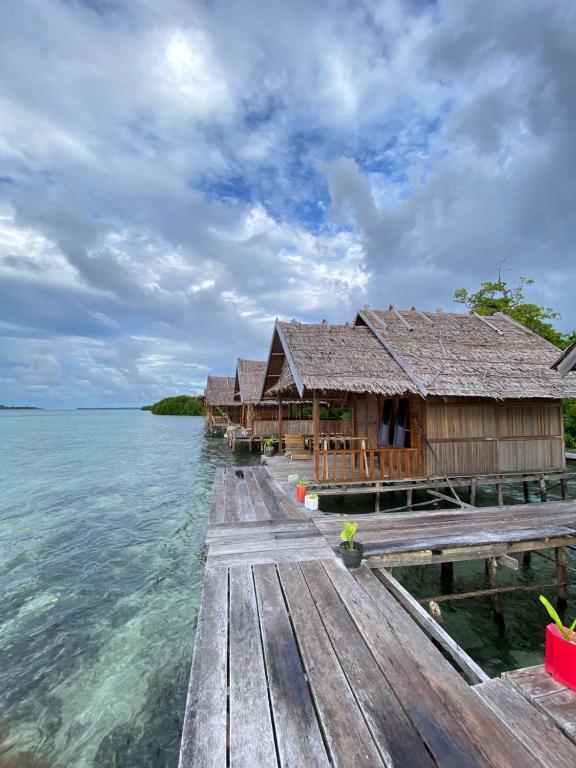 Senjahomestayrajaampat - B&B Fuimau