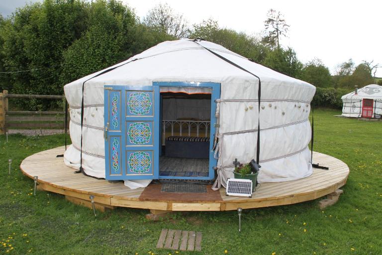 Hemsford yurt camp - Devon Yurts - B&B Totnes