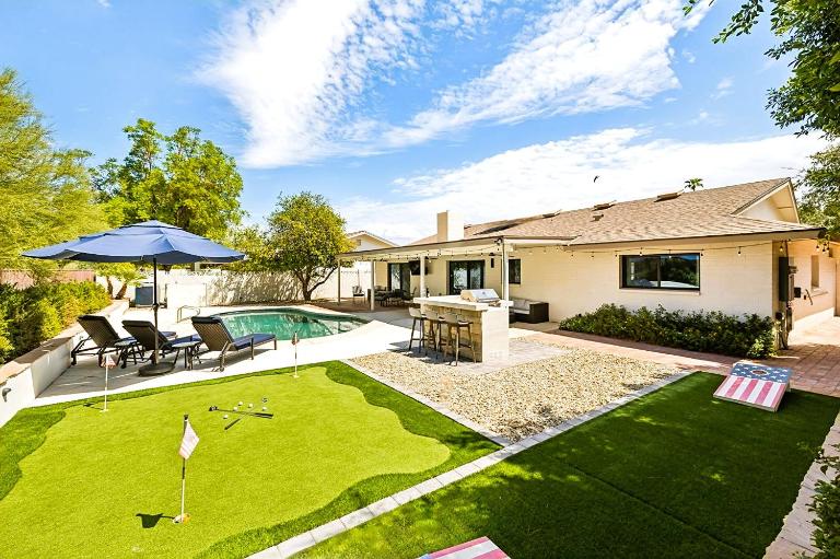 5BR Estate, Heated Pool, Putting Green Camelback Views, Sleeps 12 - B&B Scottsdale