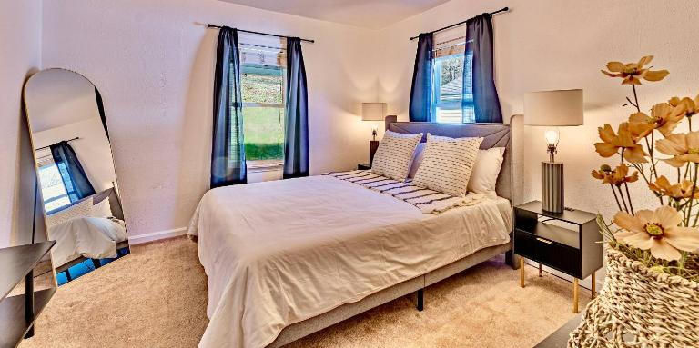17 Min to NRG | Grill | Huge Yard | Private | Cozy - Chambres d'hôtes Oak Hill