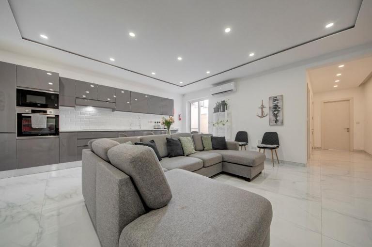 Central 3BR Gżira - Walk to Sliema Promenade - B&B Gżira