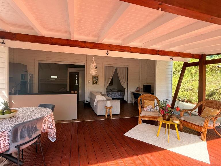 Bungalow Corossol avec piscine - Chambres d'hôtes Le Gosier