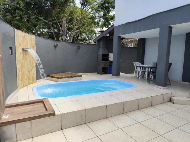 Sunny apartamentos de 1 e 2 dormitórios na Martin de Sá próximo a praia - Bed and Breakfast Caraguatatuba