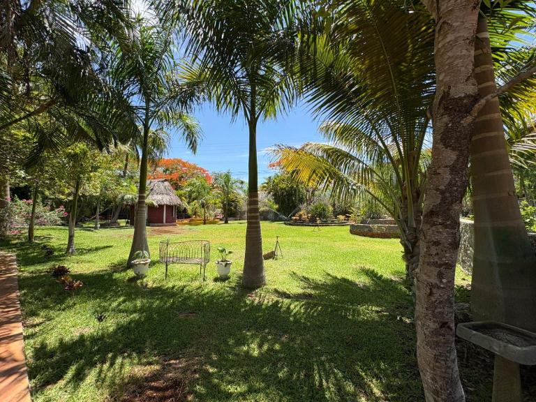 Quinta Flor de Mayo - Bed and Breakfast Tahmek