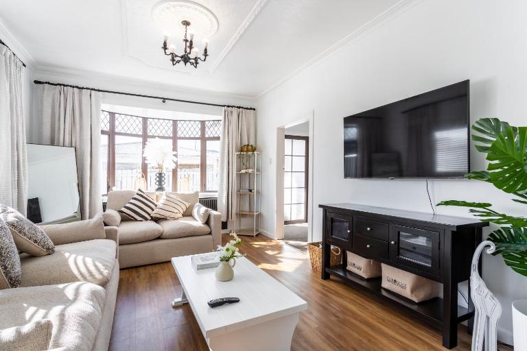 Matahari Apartments and Villas - B&B Upper Hutt