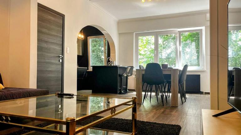 Aux Cèdres - Peaceful stay with easy parking - B&B Liège