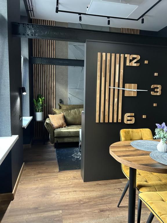 Central Elegance Apartment - Chambres d'hôtes Gliwice