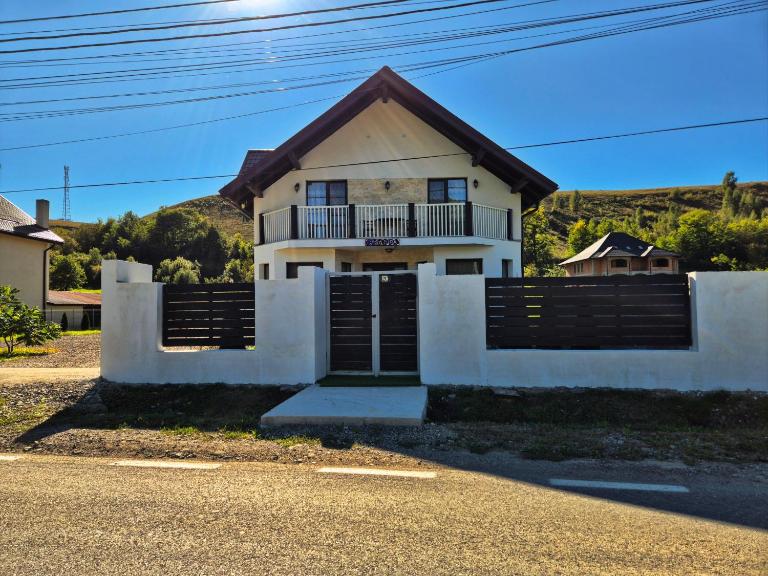 Casa Iura - B&B Oncești