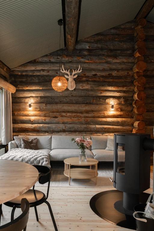 Ruka Loft Kuukkeli, 2 SKI LIFT PASSES included - B&B Kuusamo