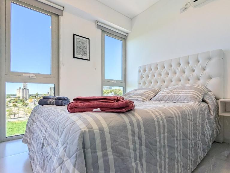 Loft con vistas al río en Puerto Norte - Cochera privada opcional - Gimnasio - Ferienwohnung Rosario