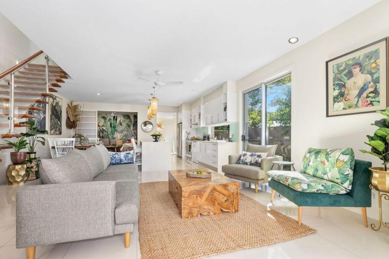 Tropical Oasis - Creekside Townhouse by uHoliday - Ferienwohnung Pottsville