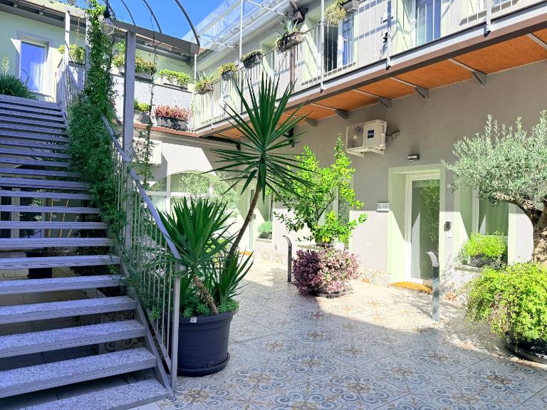 Il Giardino degli Ulivi PT - B&B Lissone