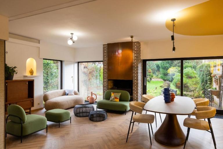 Maison modernisée au caractère 70ies - B&B Liegi