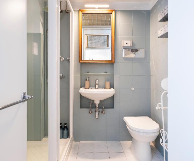 HomeMi Sant'Ambrogio Apartment - B&B Milan