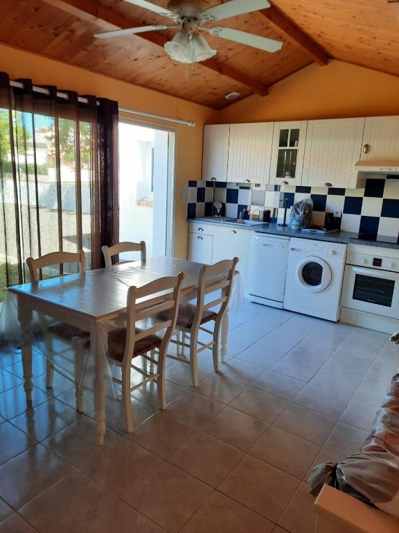 Charming house with garden in Sables-d'Olonne - Ferienwohnung Les Sables-d’Olonne