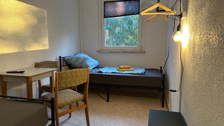 MiCasa TuCasa - 4-R-Apartment Leipziger Neuseenland Sirius - B&B Kitzscher