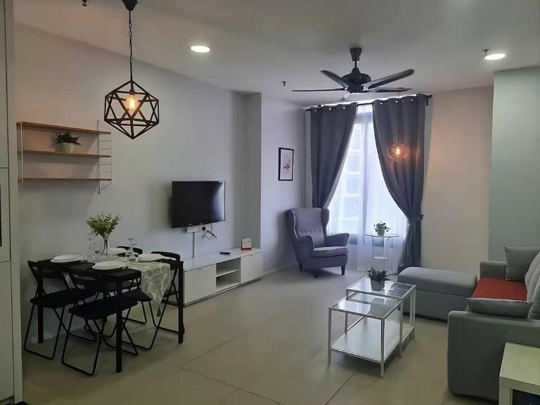 Kuala Lumpur Mont Kiara Arcoris SOHO 5 Pax, Walk to Mall, Pool, WIFI - B&B Kuala Lumpur