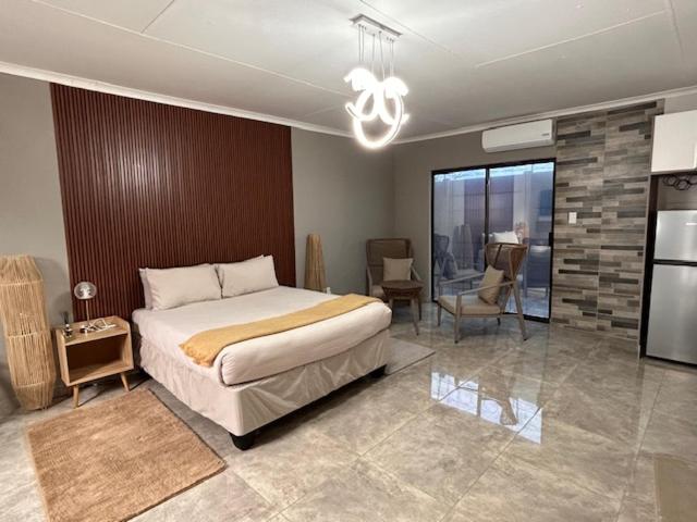 DonDave Guesthouse - Bed and Breakfast Rustenburg