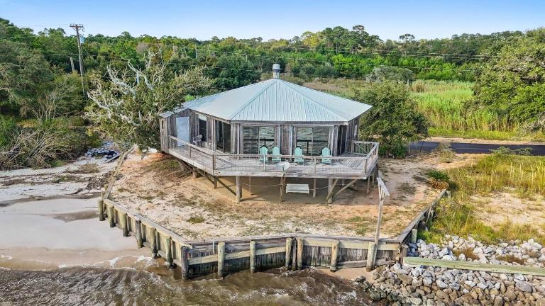 Rustic Retreat - B&B Ocean Springs