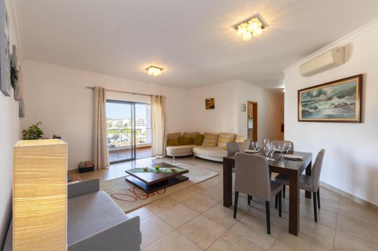 A68 - Palmeiras Paz Apartment - B&B Lagos