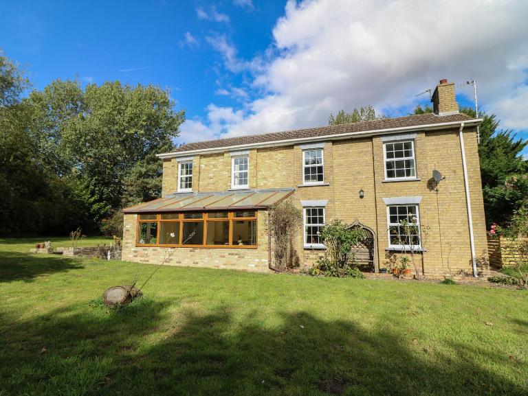 Larkspur Cottage - B&B Alford