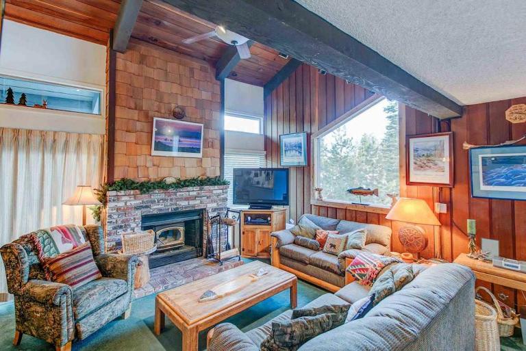 Chamonix #093 - Near Skiing Hiking & More - Bed and Breakfast Mammoth Lakes
