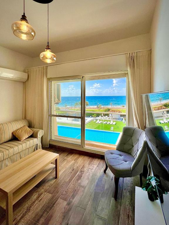 GW212 Gugel Waves Amazing Seaview Pool Apartments - B&B Nahariya