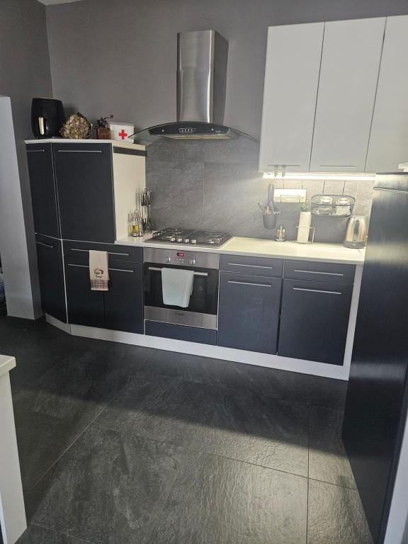 Luxus Apartman - B&B Szombathely