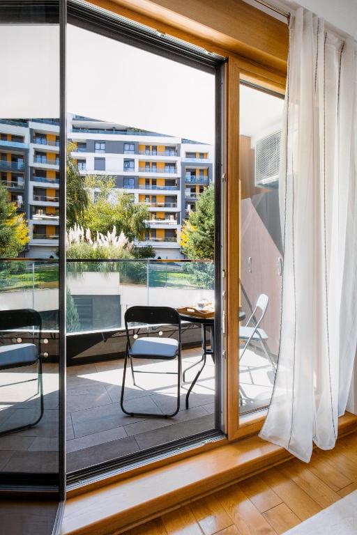Central Garden Apartment - Parking & Security - B&B Belgrade