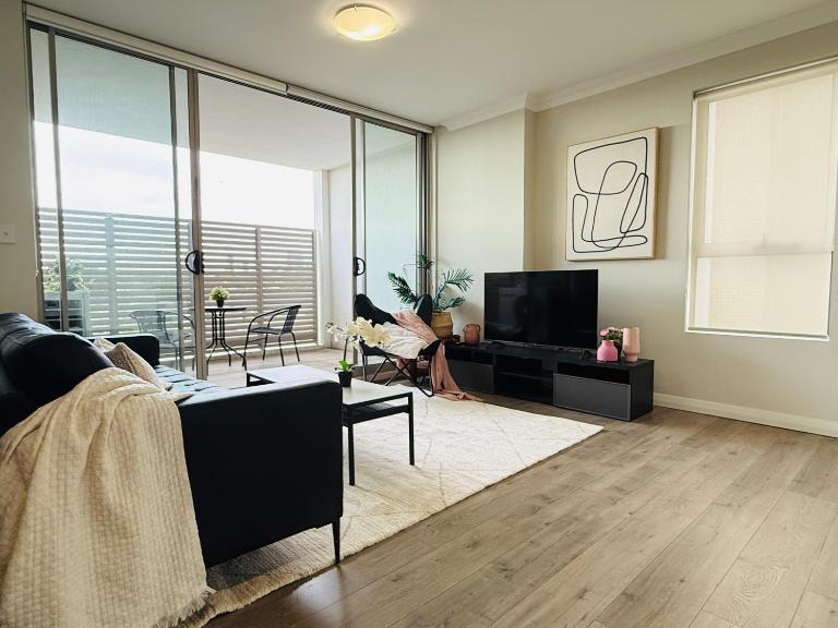 Merrylands 2bedrooms Apt with free car parking - B&B Moorlands