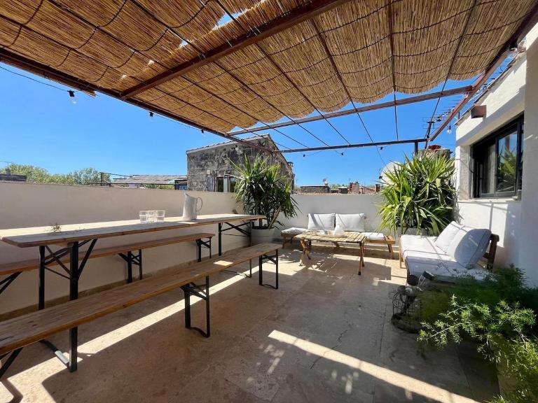 Maison Nomade, Clim - Terrasse - B&B Arles