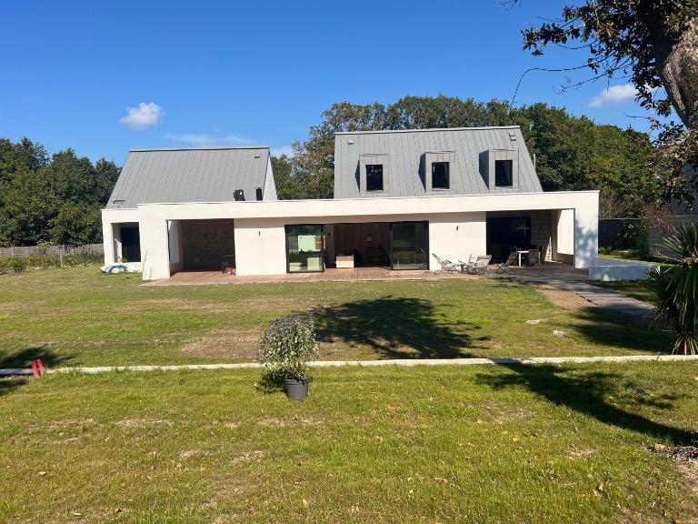 Beautiful south-facing architect's house! - B&B Quimiac