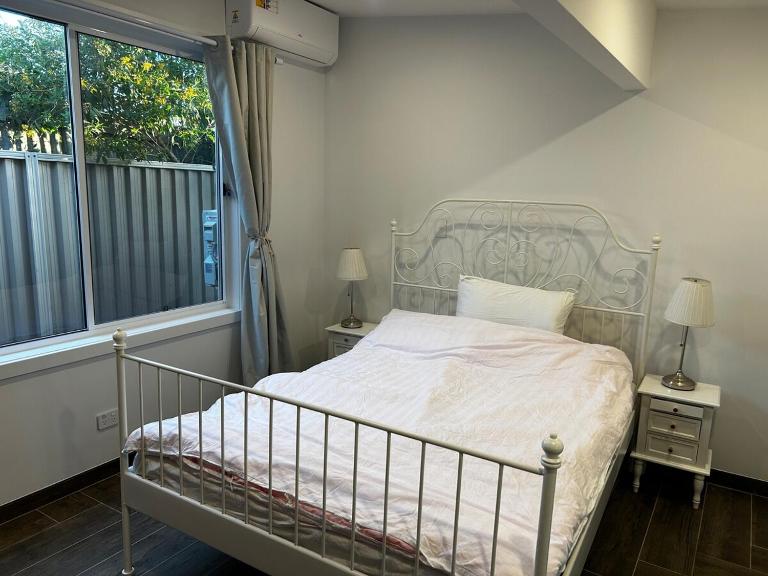 Modern Granny Flat with Private Patio in Belmore - B&B Sídney