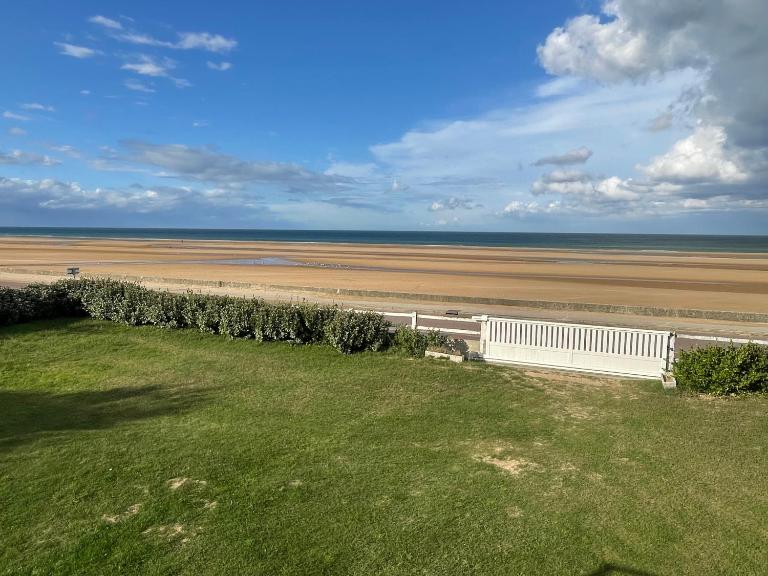Maison avec vue mer à Omaha Beach - idéal familles - B&B Saint-Laurent-sur-Mer
