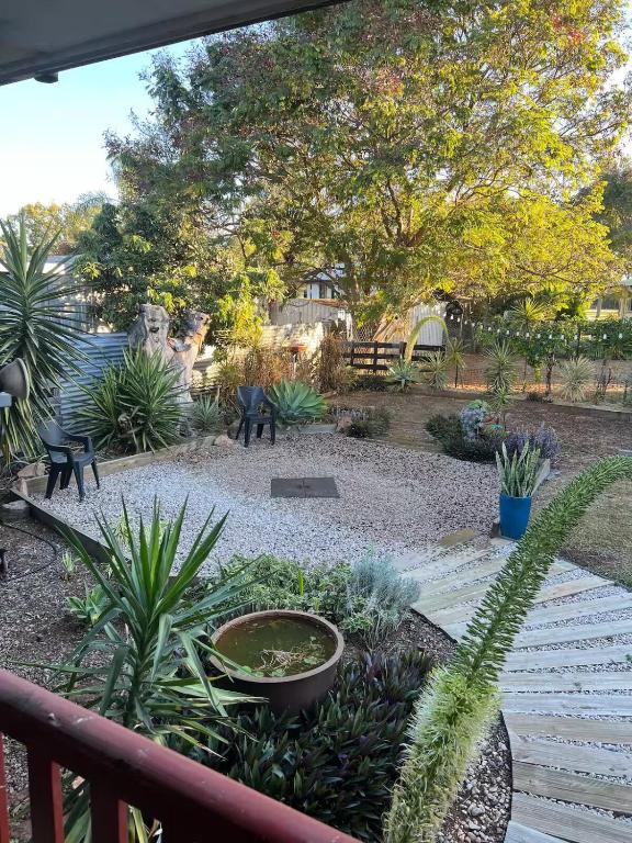 The Retreat Moranbah - B&B Moranbah
