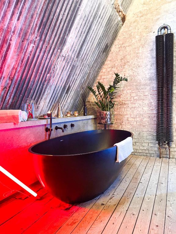 Unique stylish studio in top location - B&B Bruges