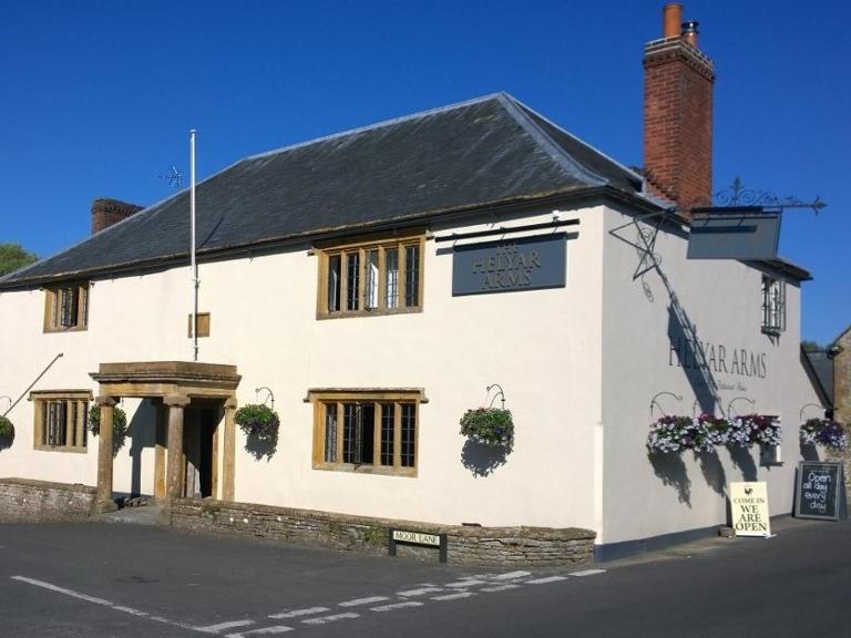 The Helyar Arms - B&B Yeovil