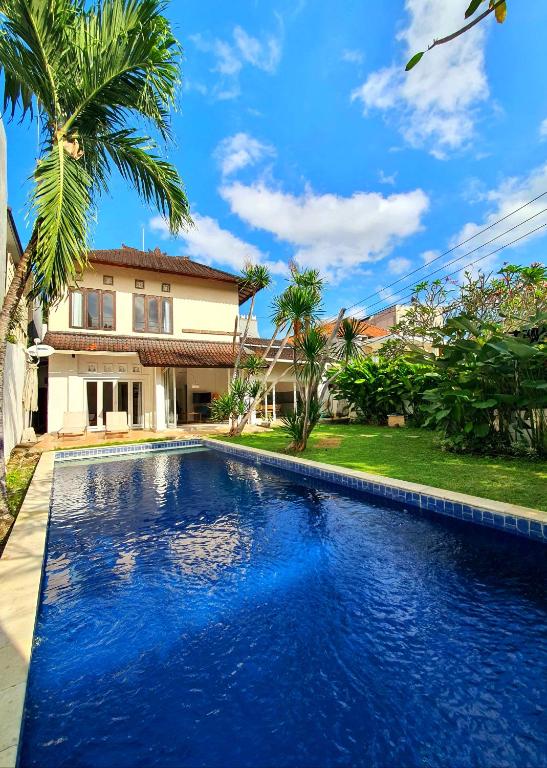 Villa Umah JD Umalas 3 kamar private pool - Ferienwohnung Canggu
