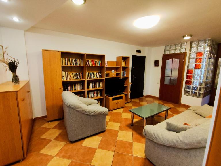 Apartament Booking Ultracentral - Bed and Breakfast Bistriţa