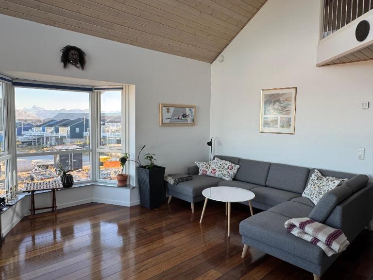 Byens bedste udsigt - B&B Nuuk (Godthåb)