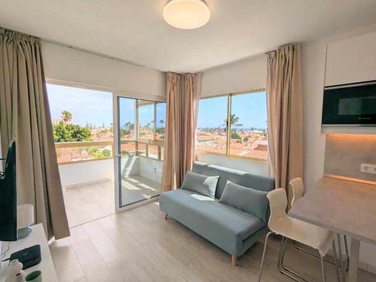 BO23 Yumbo Tinache View Apartment - Chambres d'hôtes San Bartolomé de Tirajana