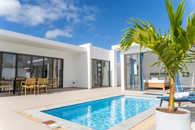 Fabulous Tropical Pearl Villa - B&B The Vale