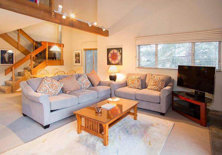Snowcreek #630 Near Lakes & Golf - B&B Mammoth Lakes