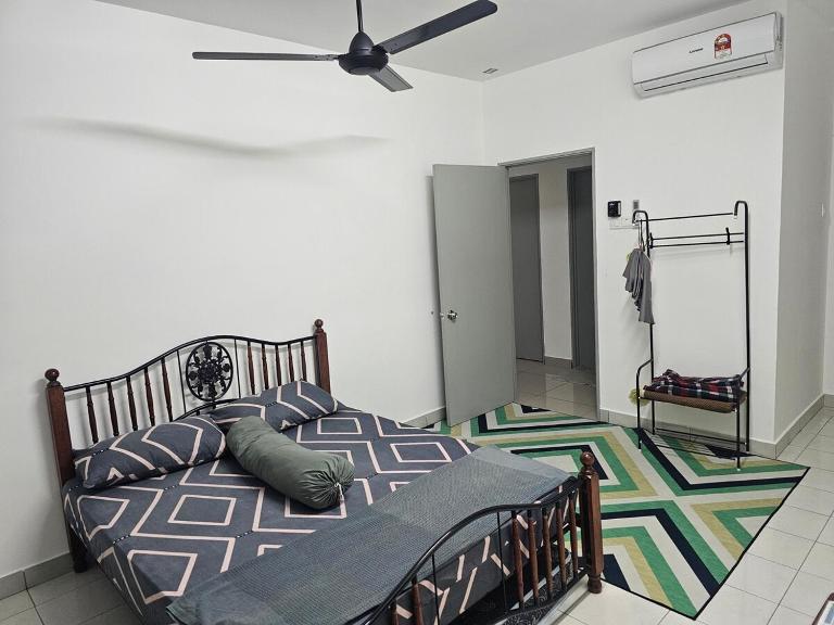 Homestay Saderi Putrajaya Presint 16 - Chambres d'hôtes Putrajaya