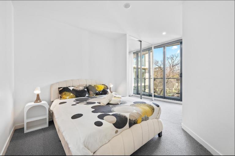 7Min to Canberra Centre | Modern 1BR Apt w/Parking - Chambres d'hôtes Broughton Vale